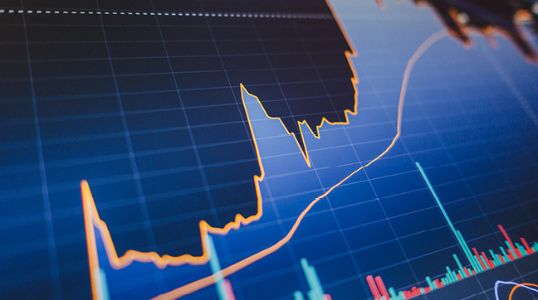 Euro-STOXX 600 ends at record high
